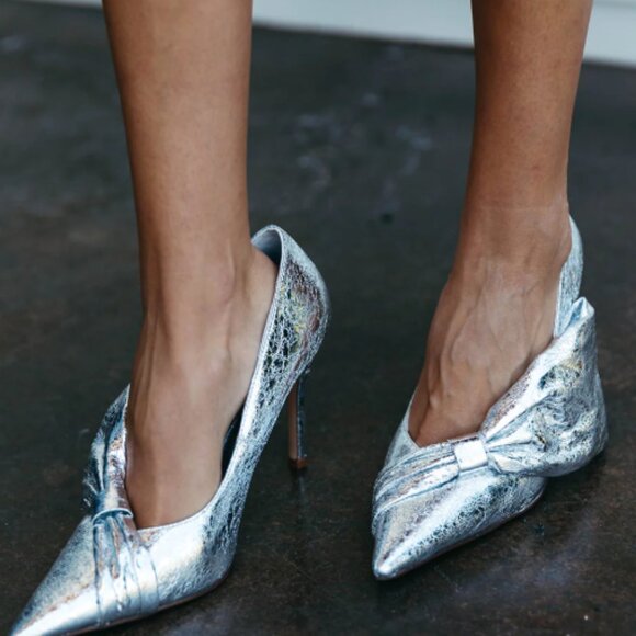 ZARA Silver Metallic Bow Heels - BRAND NEW - Picture 1 of 8